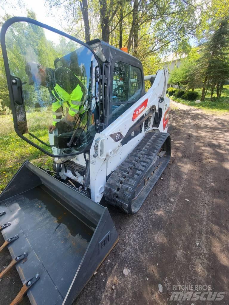 Bobcat T 590  스키드로더