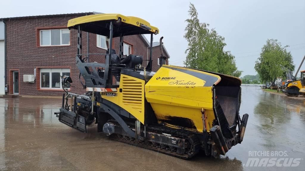 Bomag BF 300 아스팔트 포장장비