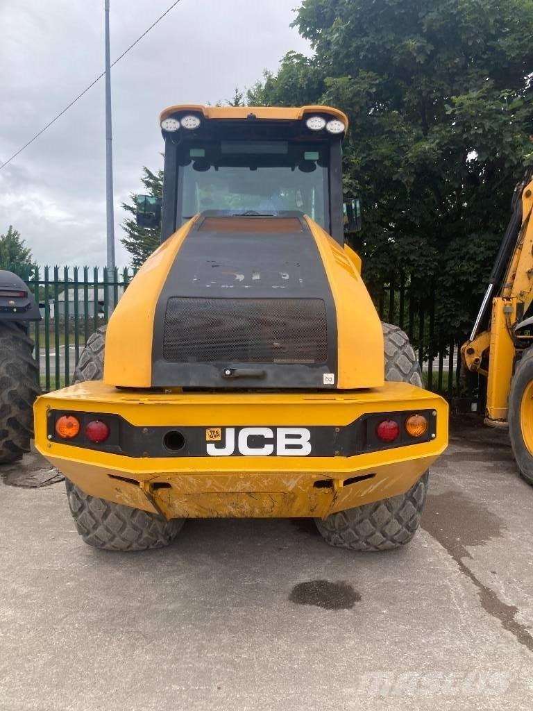 JCB VM137 2015 싱글 드럼 롤러