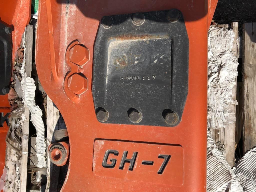 NPK GH 7 브레이커