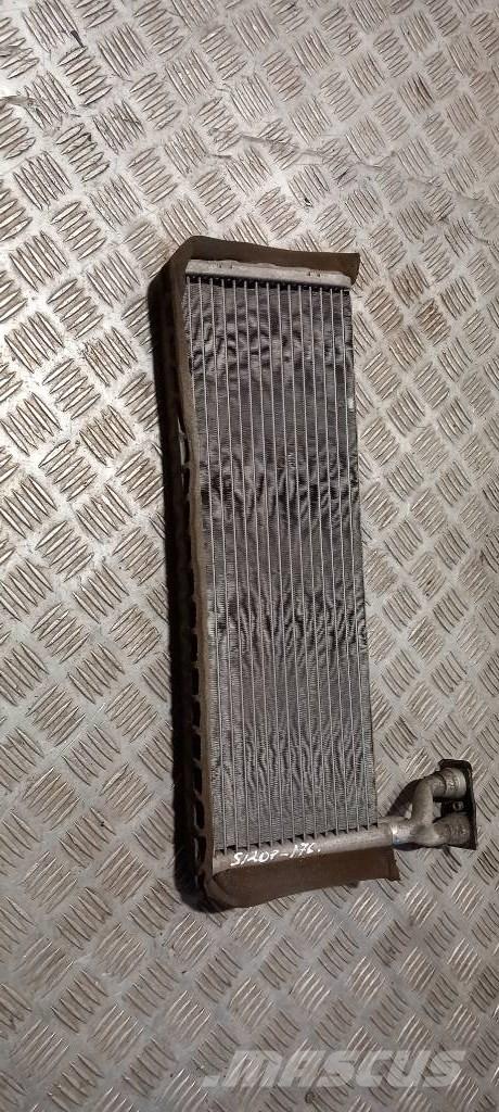 Scania 94 D.    1437263 라디에이터