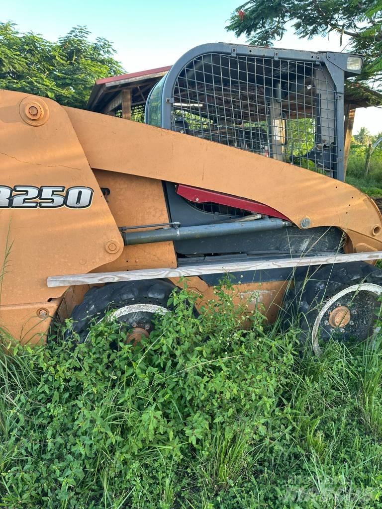 CASE SR 250  스키드로더