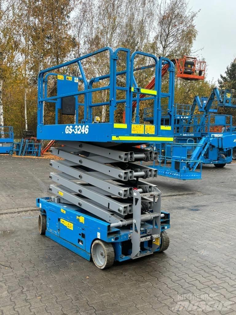 Genie GS 3246 가위형 리프트