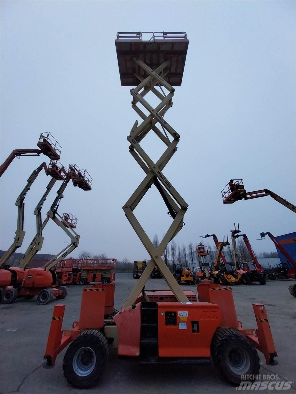 JLG 4394RT 가위형 리프트