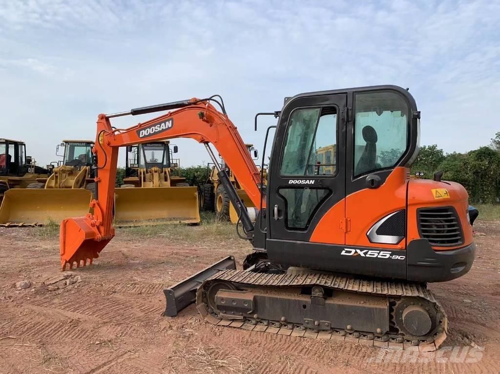 Doosan DX 55 소형 굴삭기 7톤 미만
