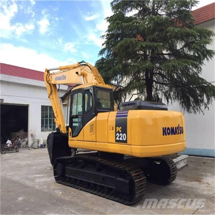Komatsu PC 220-7 대형 굴삭기 29톤 이상