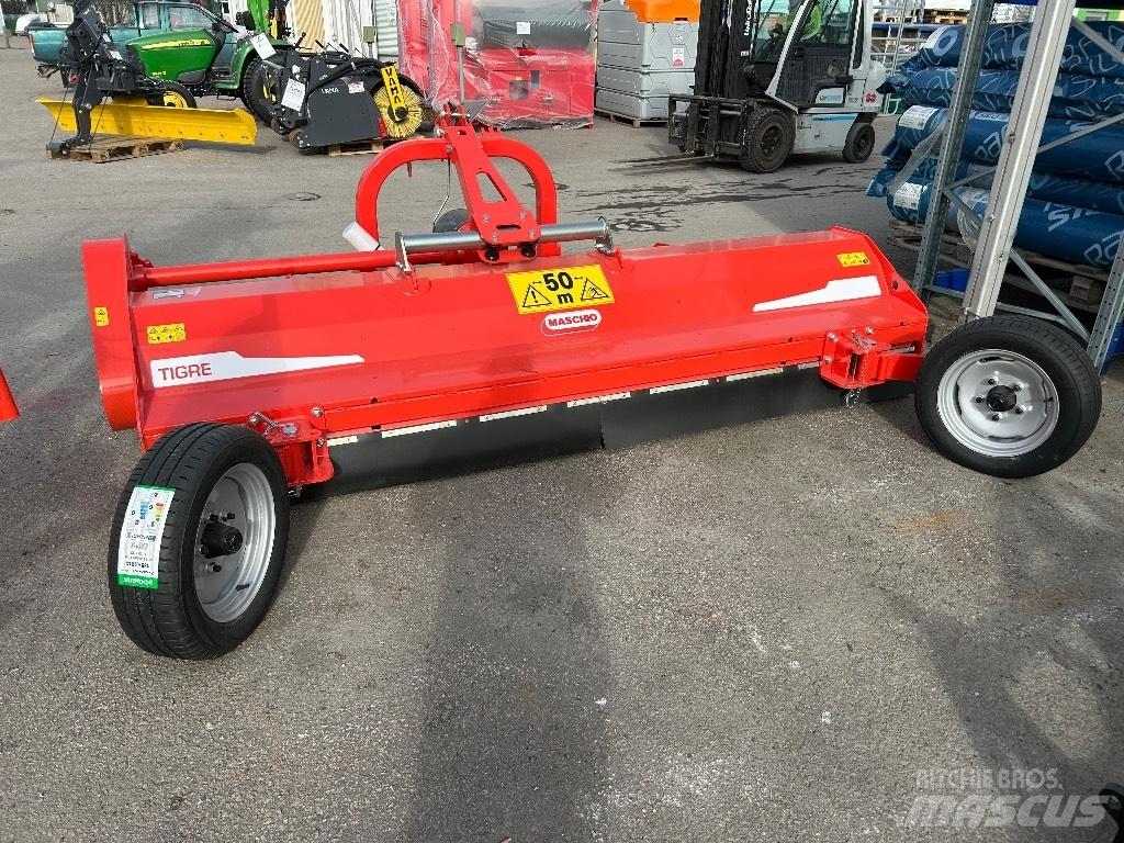 Maschio Tigre 300 목장 제초기 및 토퍼