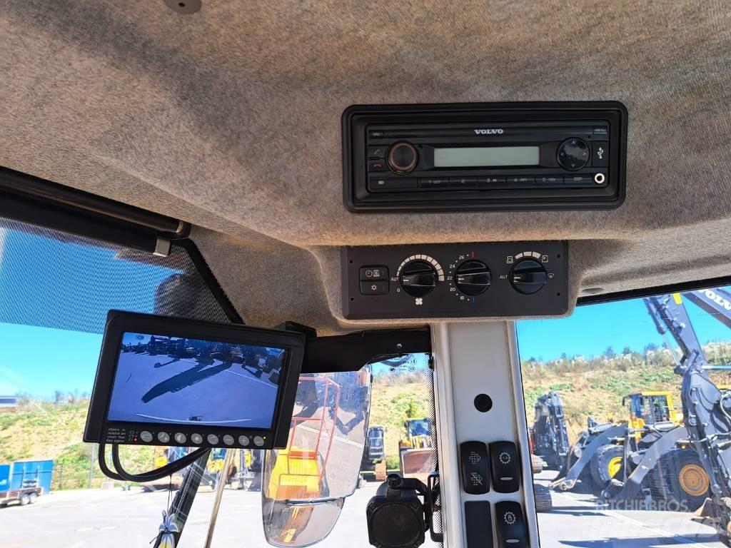 Volvo L 220 H  휠로우더