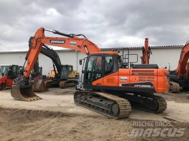 Doosan DX225LC-5 대형 굴삭기 29톤 이상