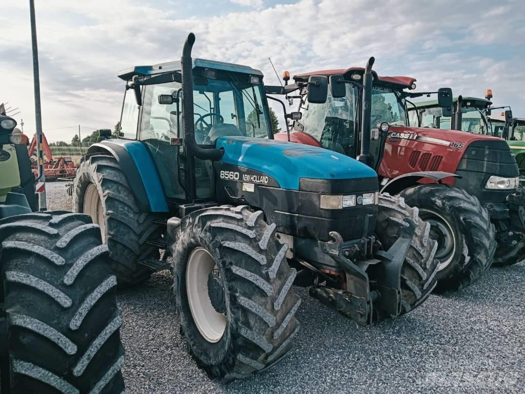 New Holland 8560 트랙터