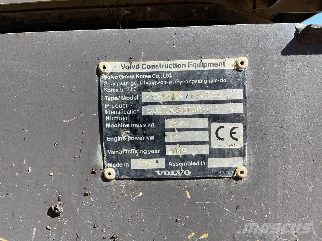 Volvo ECR 235 대형 굴삭기 29톤 이상