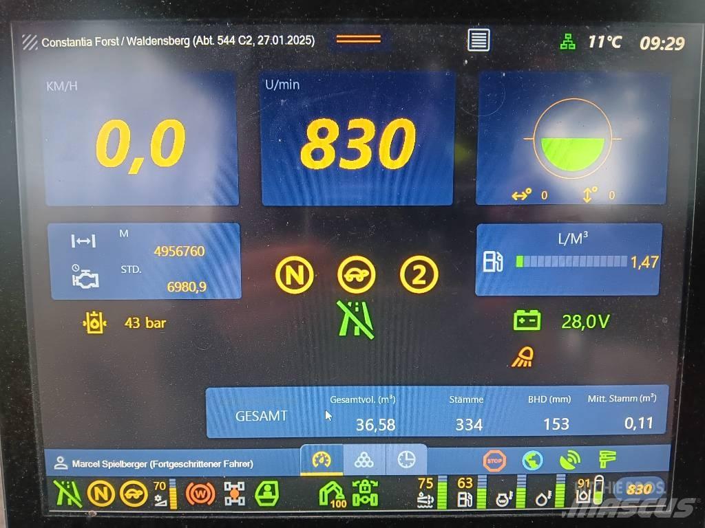 Komatsu 901 XC 원목 하베스터