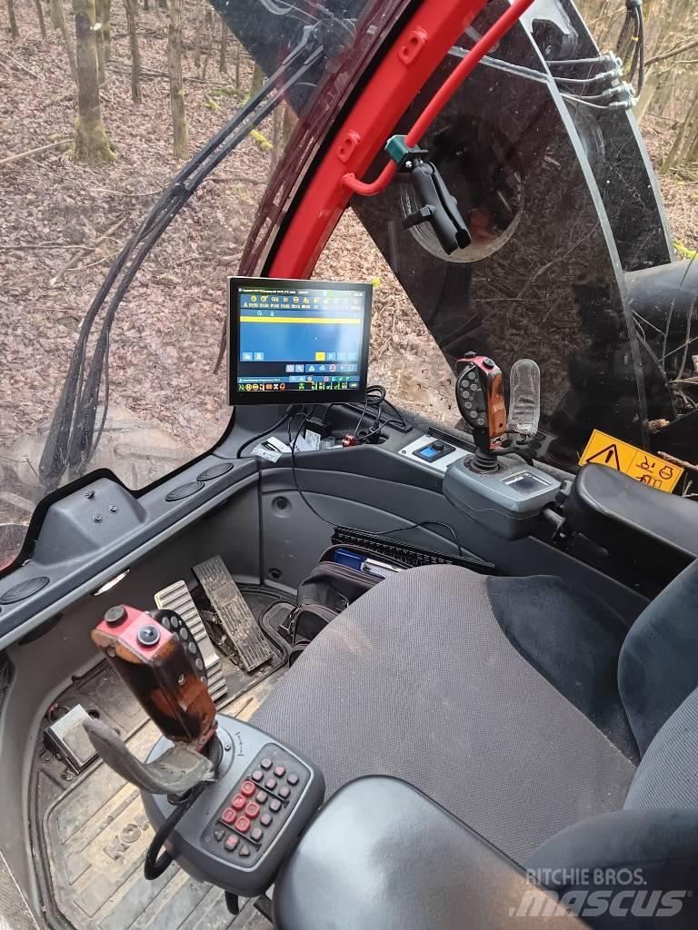 Komatsu 901 XC 원목 하베스터
