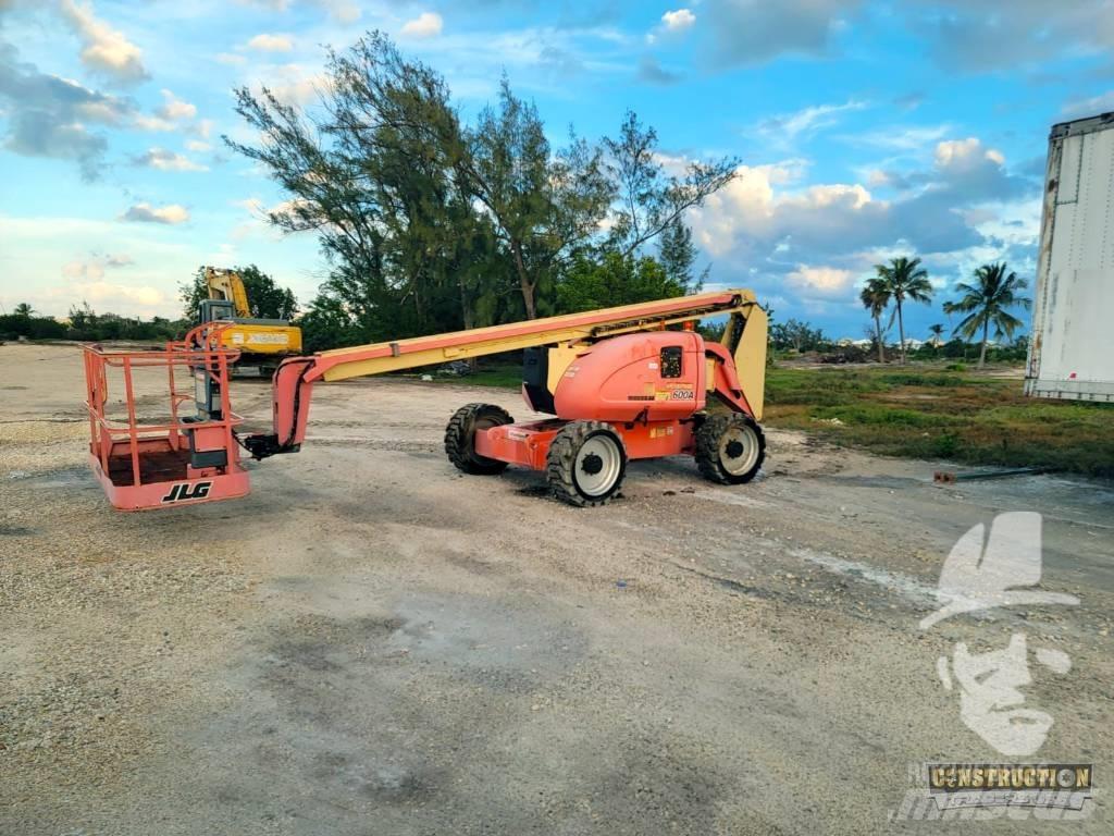 JLG 600 A 관절형 전동이동 리프트