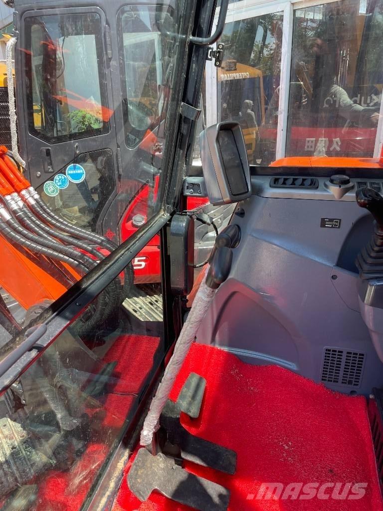 Doosan DX 60 소형 굴삭기 7톤 미만