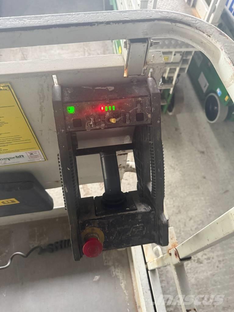 JLG 2646 ES 가위형 리프트