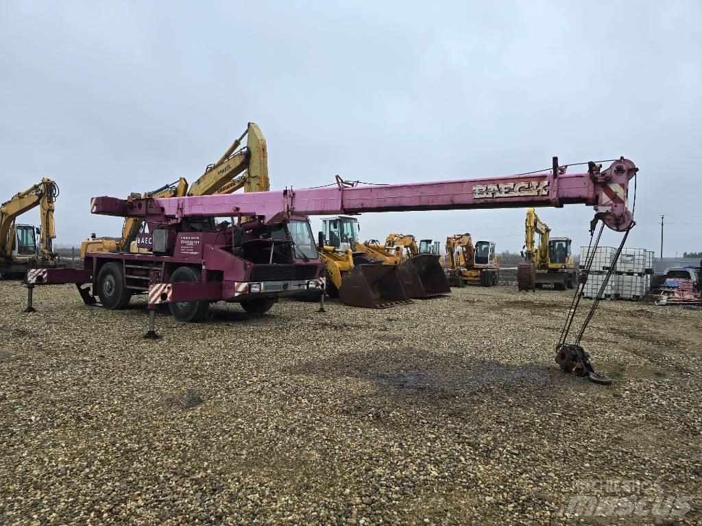 Krupp KMK 2025 A/T 크레인