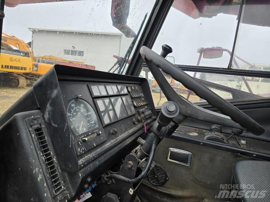 Krupp KMK 2025 A/T 크레인