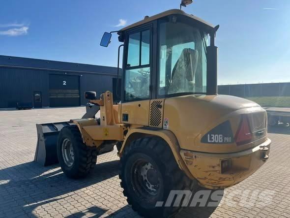 Volvo L 30 B  휠로우더
