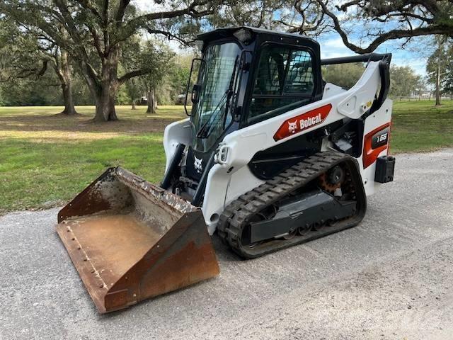 Bobcat T 66  스키드로더