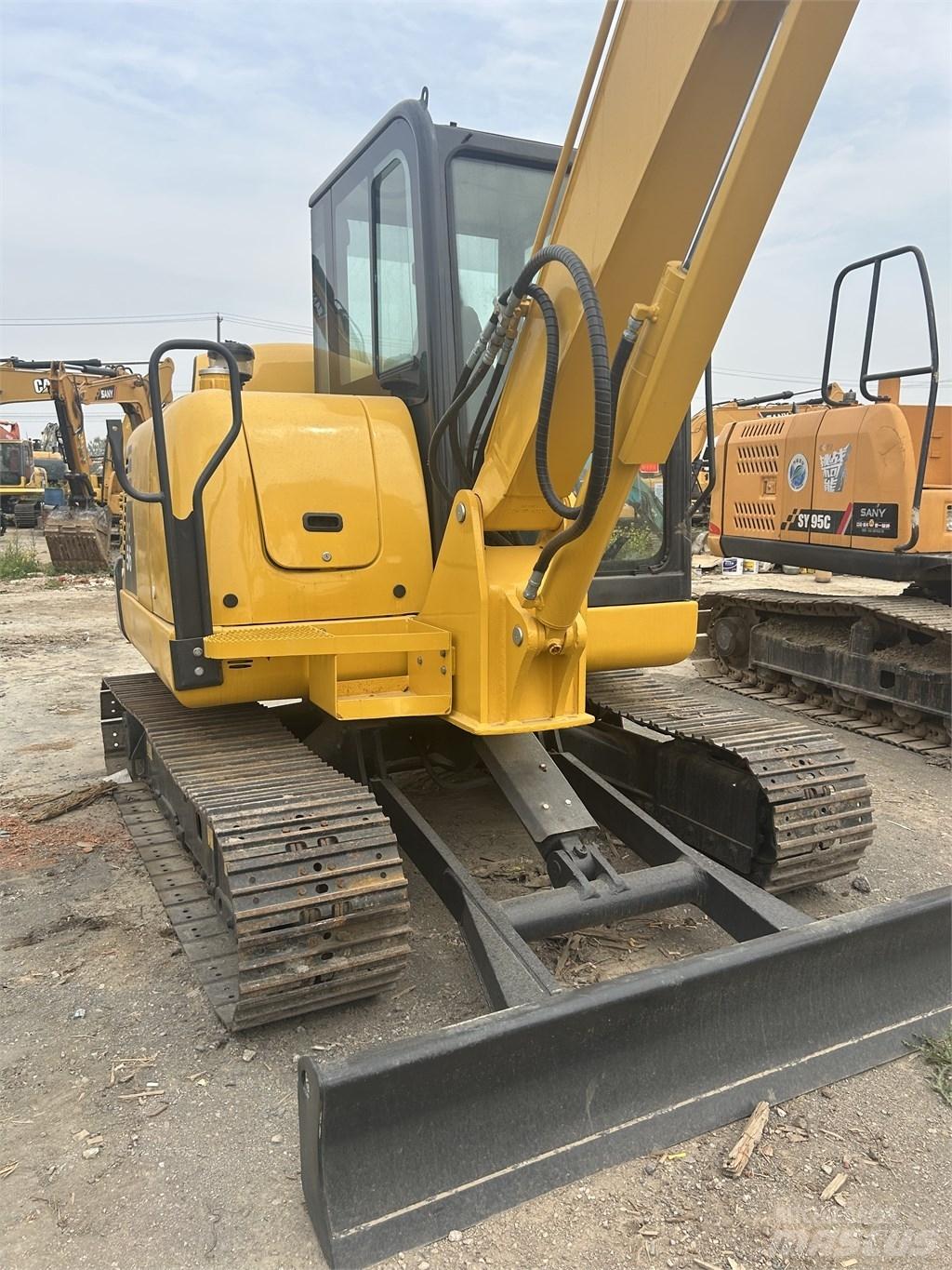 Komatsu PC 56 소형 굴삭기 7톤 미만