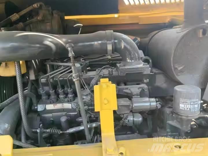 Komatsu PC60 대형 굴삭기 29톤 이상