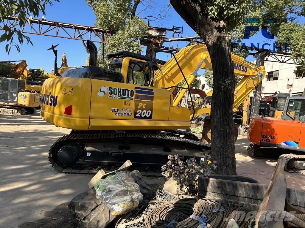 Komatsu PC 200 대형 굴삭기 29톤 이상