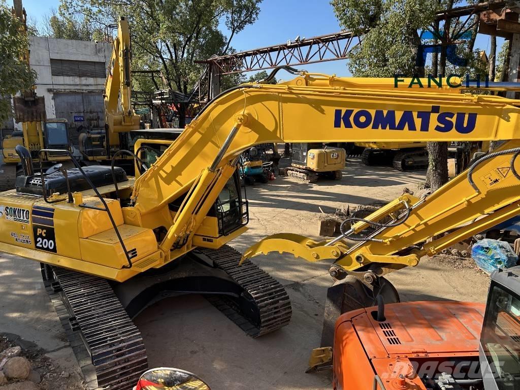 Komatsu PC 200 대형 굴삭기 29톤 이상