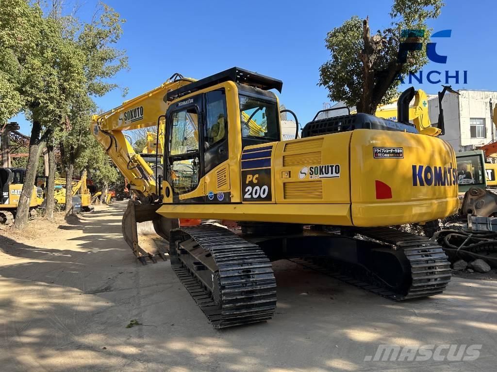 Komatsu PC 200 대형 굴삭기 29톤 이상