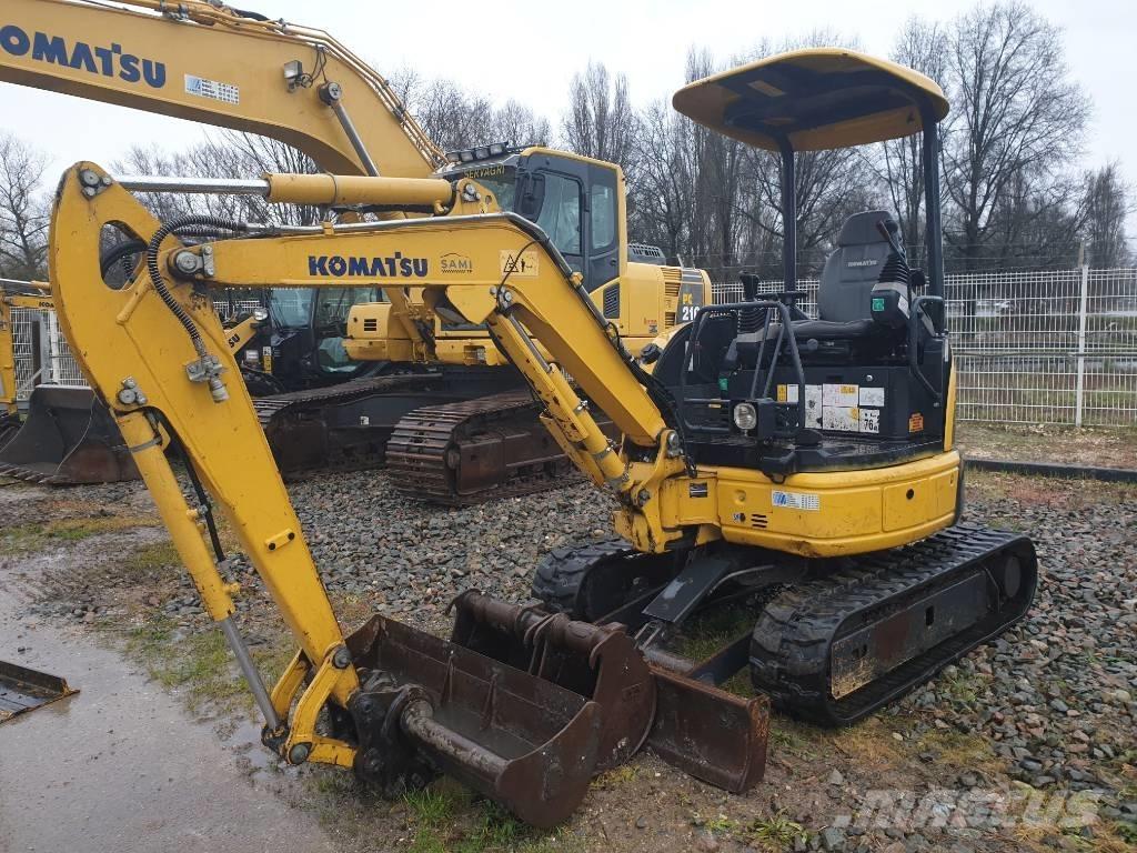 Komatsu PC26MR-3 소형 굴삭기 7톤 미만