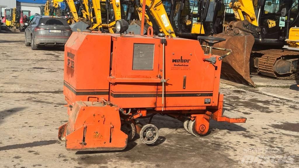 Weber SF253 아스팔트 분할 기계