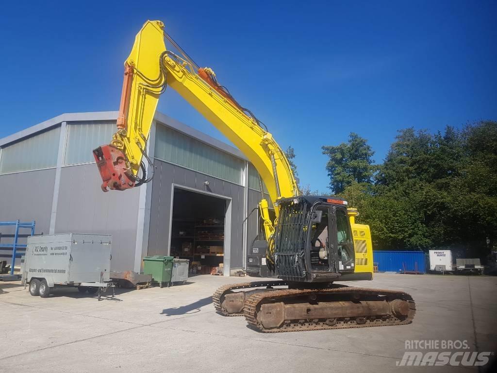 Hitachi ZX225USLC-5 대형 굴삭기 29톤 이상