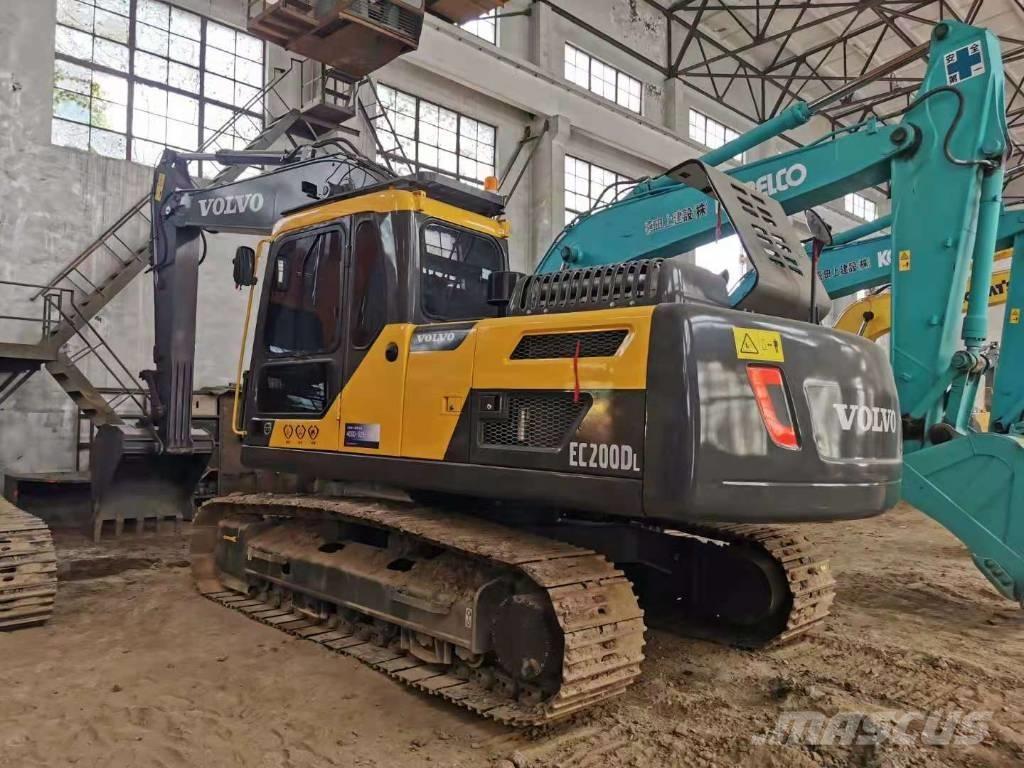 Volvo EC200D 대형 굴삭기 29톤 이상