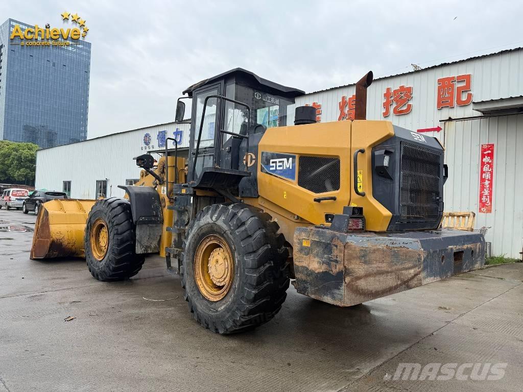 SEM 655F  휠로우더