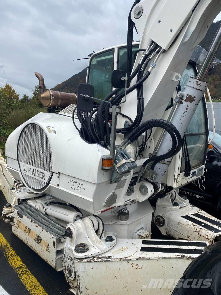 Kaiser S2-4 중형굴삭기 7톤-28톤