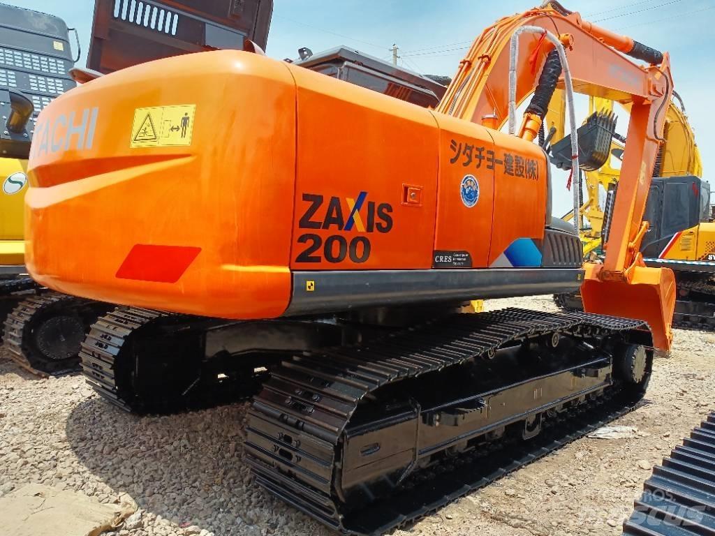 Hitachi ZX 200 대형 굴삭기 29톤 이상