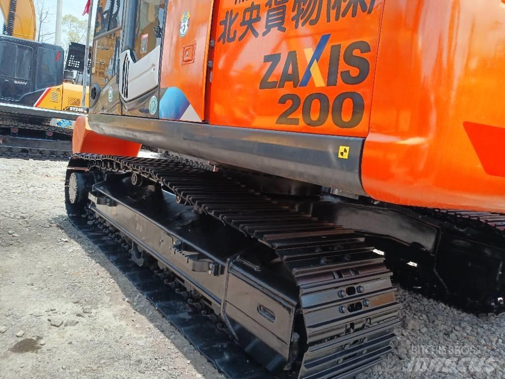 Hitachi ZX 200 대형 굴삭기 29톤 이상