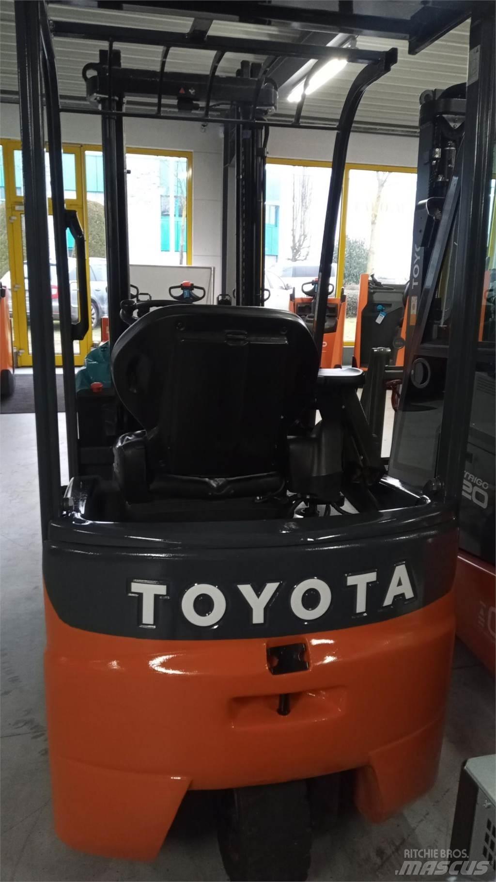 Toyota 7BEST13 전동 지게차