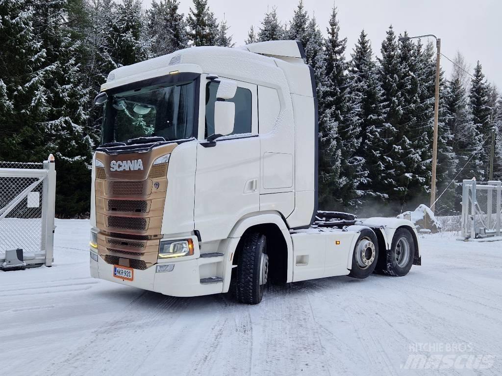 Scania S500 6x2/4 트랙터 유닛