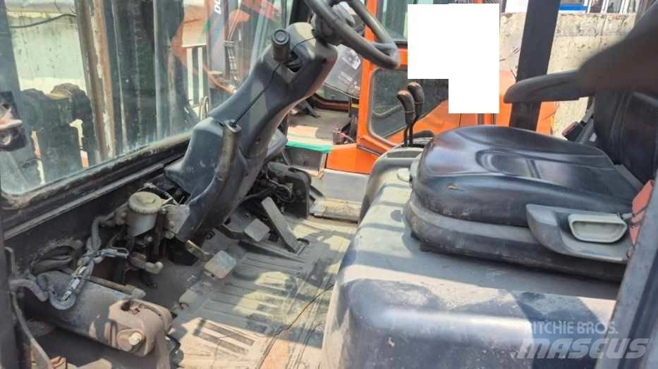 Doosan D 35 C-5 전동 지게차