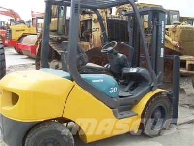 Komatsu FD 30 T-14 디젤 지게차