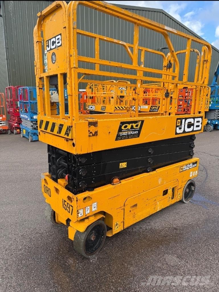 JCB S 2632 E 가위형 리프트