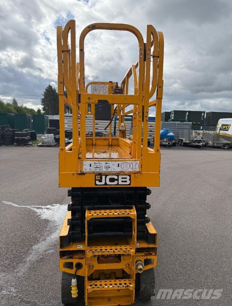 JCB S 2632 E 가위형 리프트