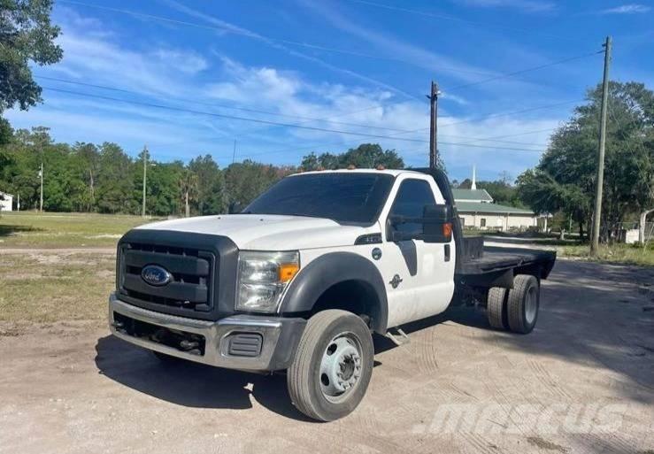 Ford F 550 플랫베드/드롭사이드 트럭
