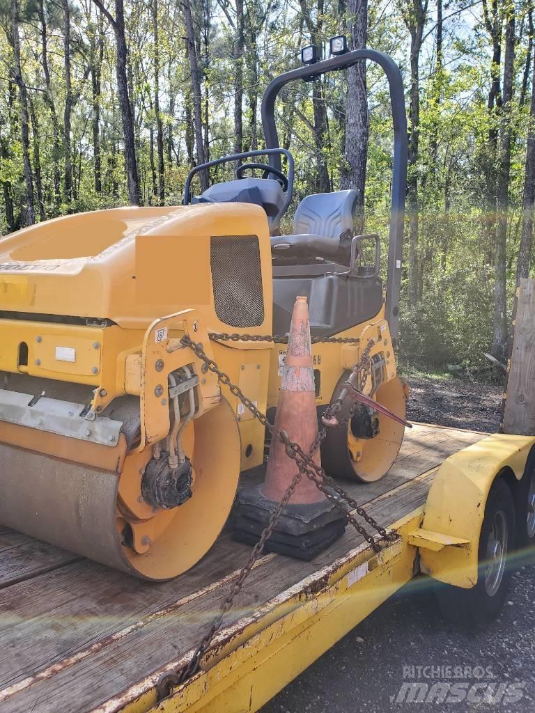 Volvo DD25B 트윈 드럼 롤러