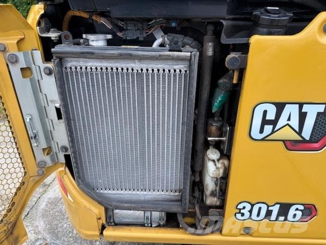 CAT 301.6 소형 굴삭기 7톤 미만