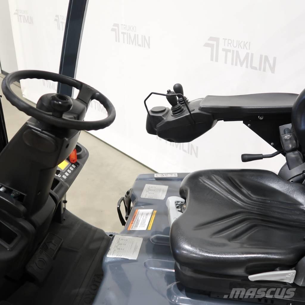 Toyota 8FBM20T 전동 지게차