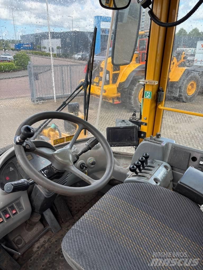 Volvo L 90 E  휠로우더