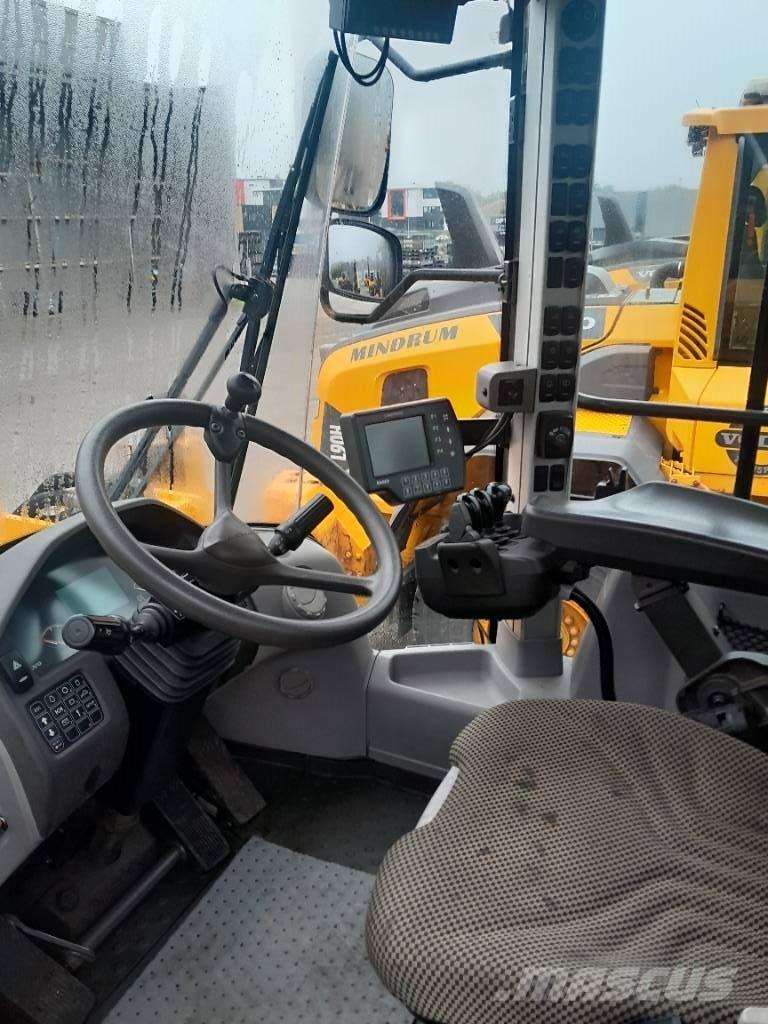 Volvo L120G  휠로우더