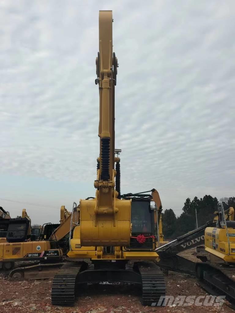 Komatsu PC 200-8 대형 굴삭기 29톤 이상